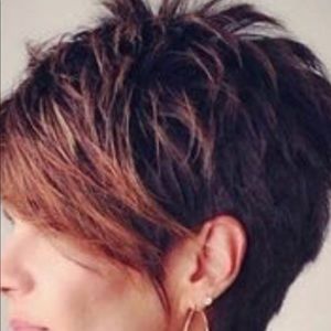 Meet your Posher, Camille